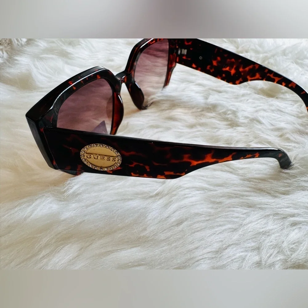 New Guess Tortoise Sunglasses with rhinestone logo